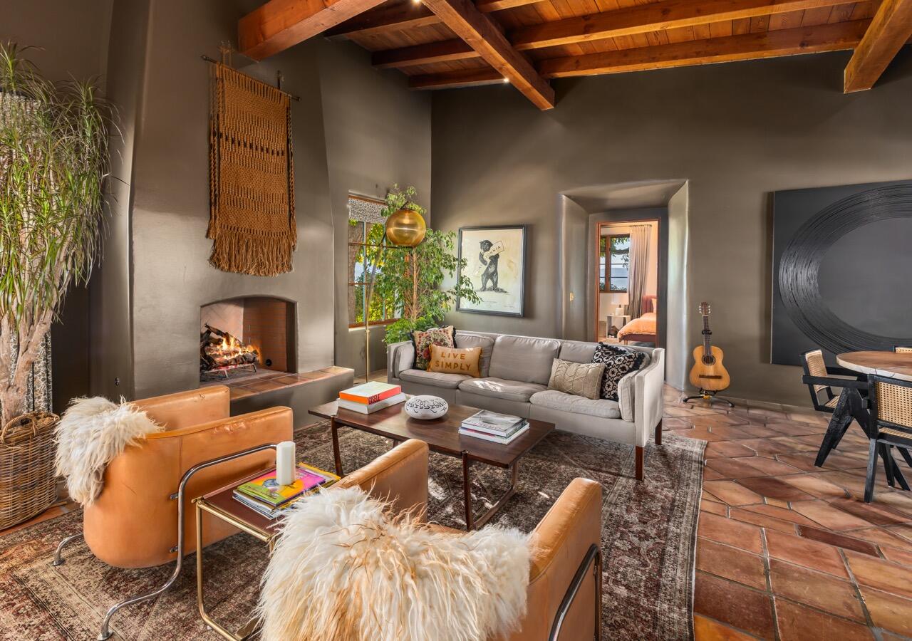 2830/2750 Calzada Avenue