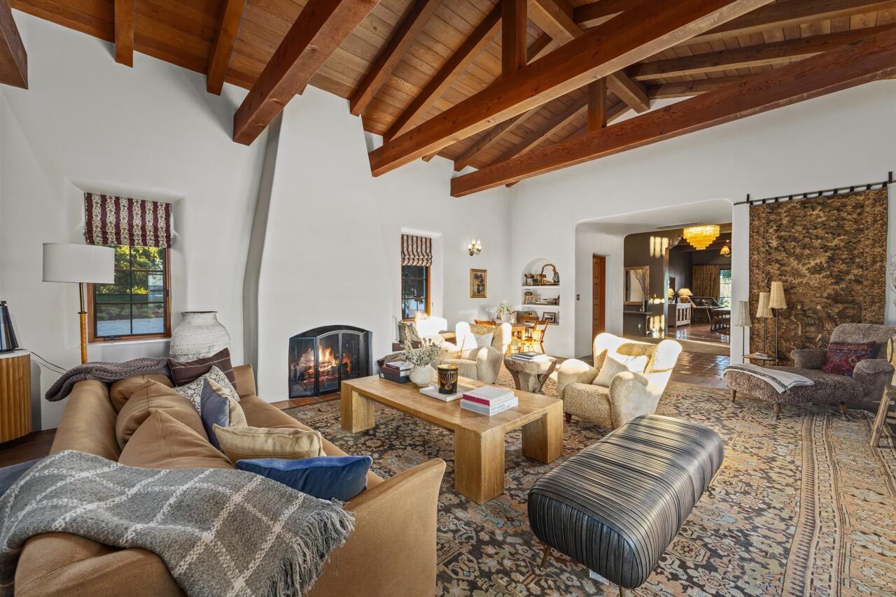 2830/2750 Calzada Avenue