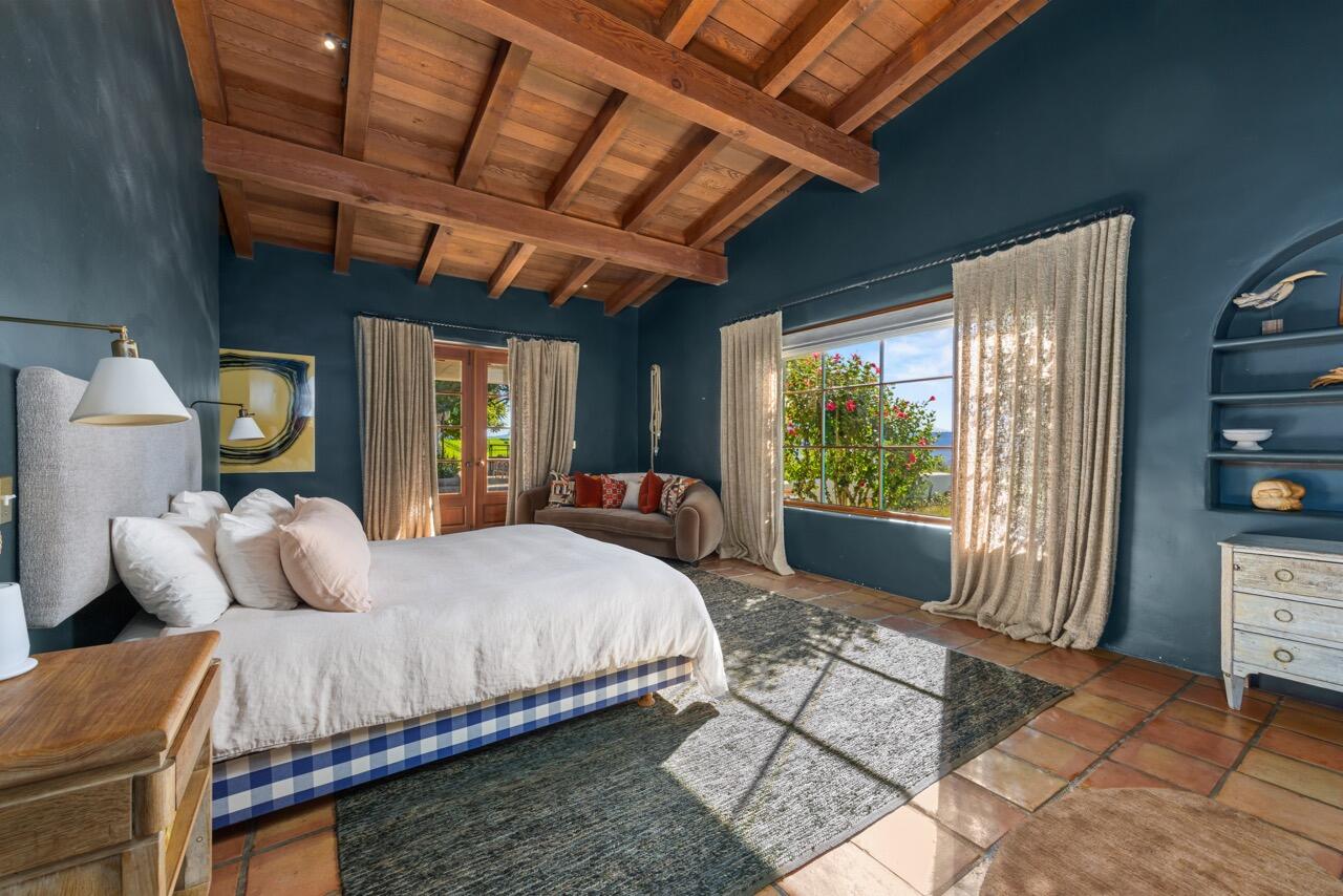 2830/2750 Calzada Avenue