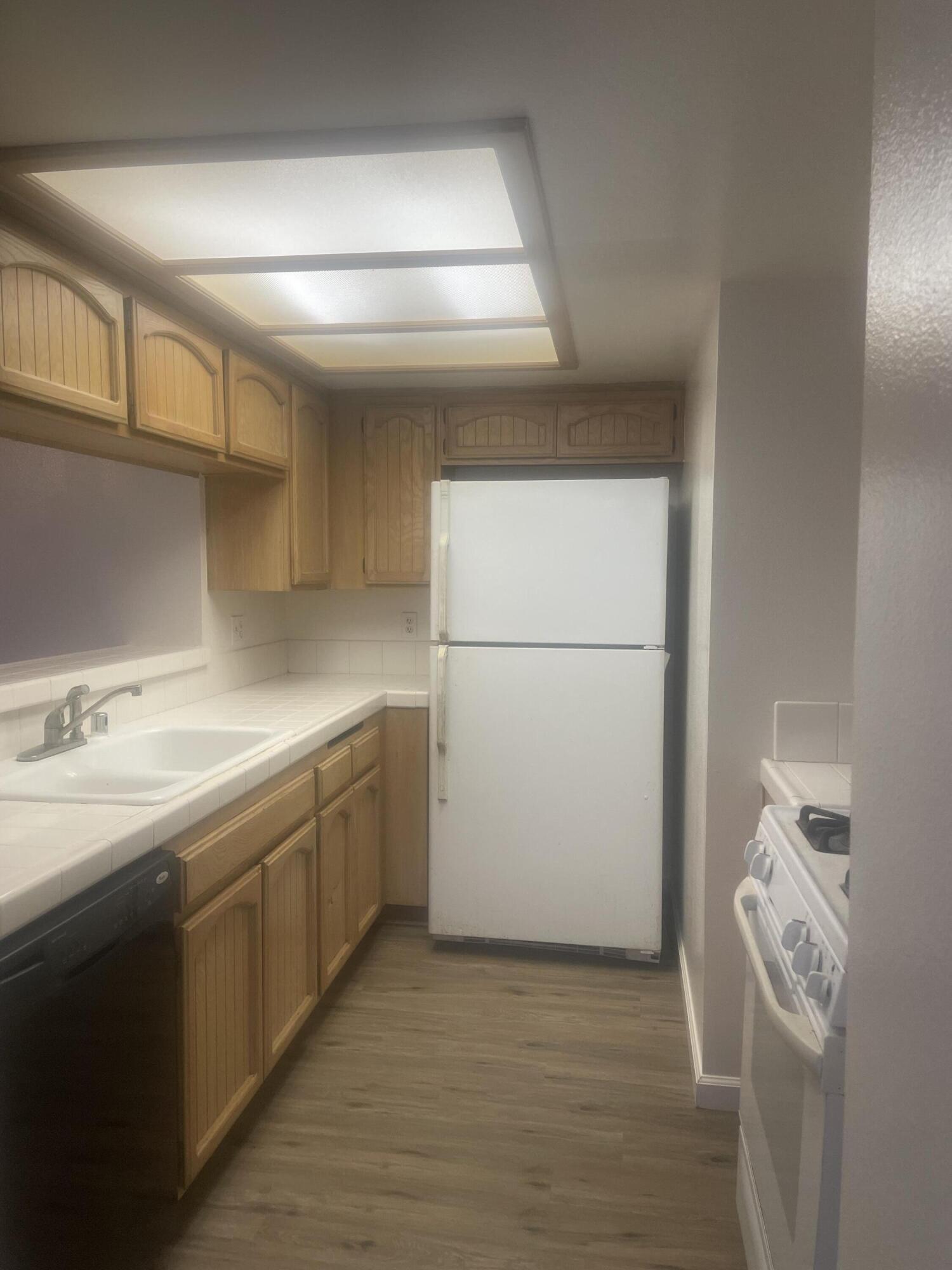 7634 Hollister Avenue, 254