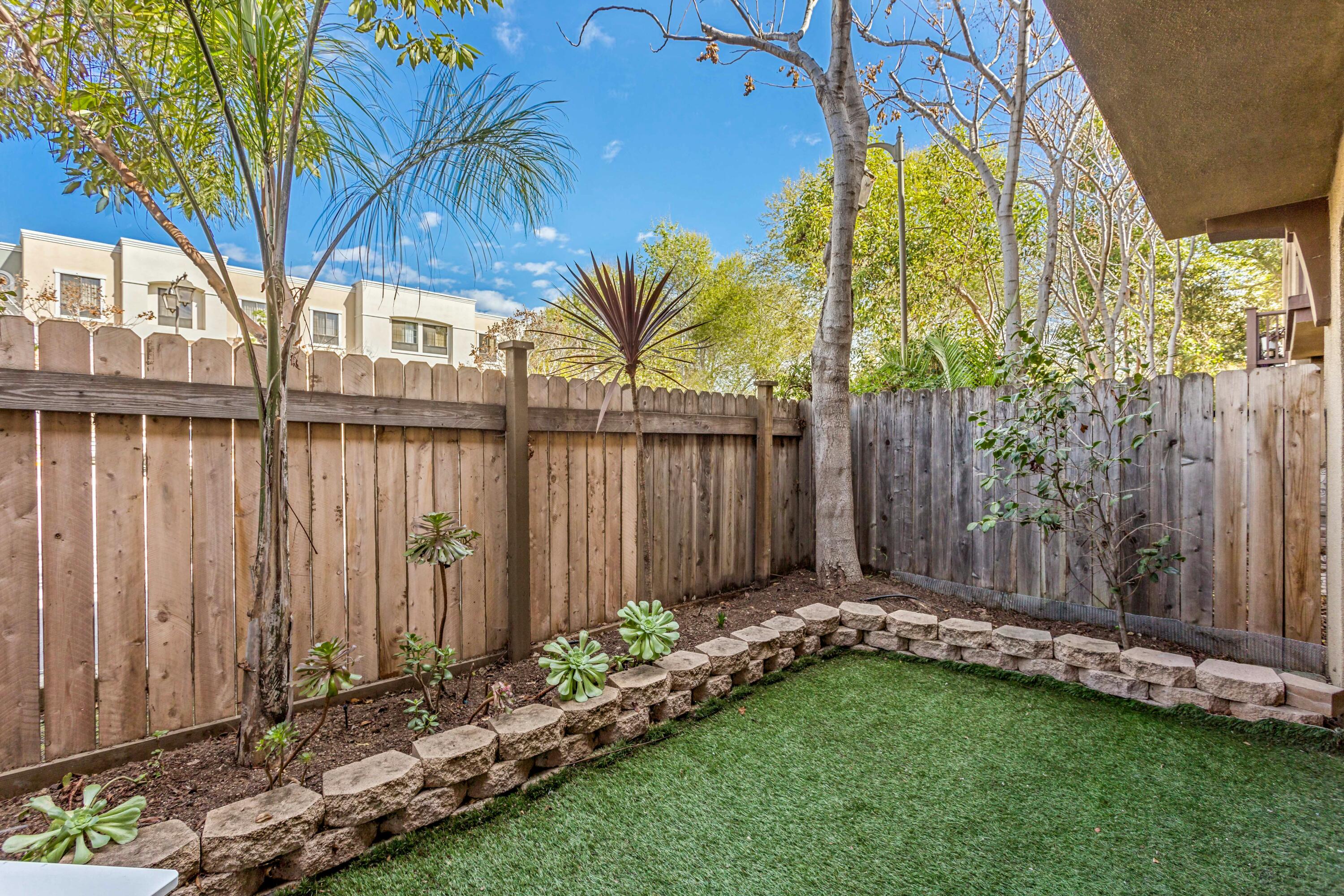 345 Kellogg Way, 2