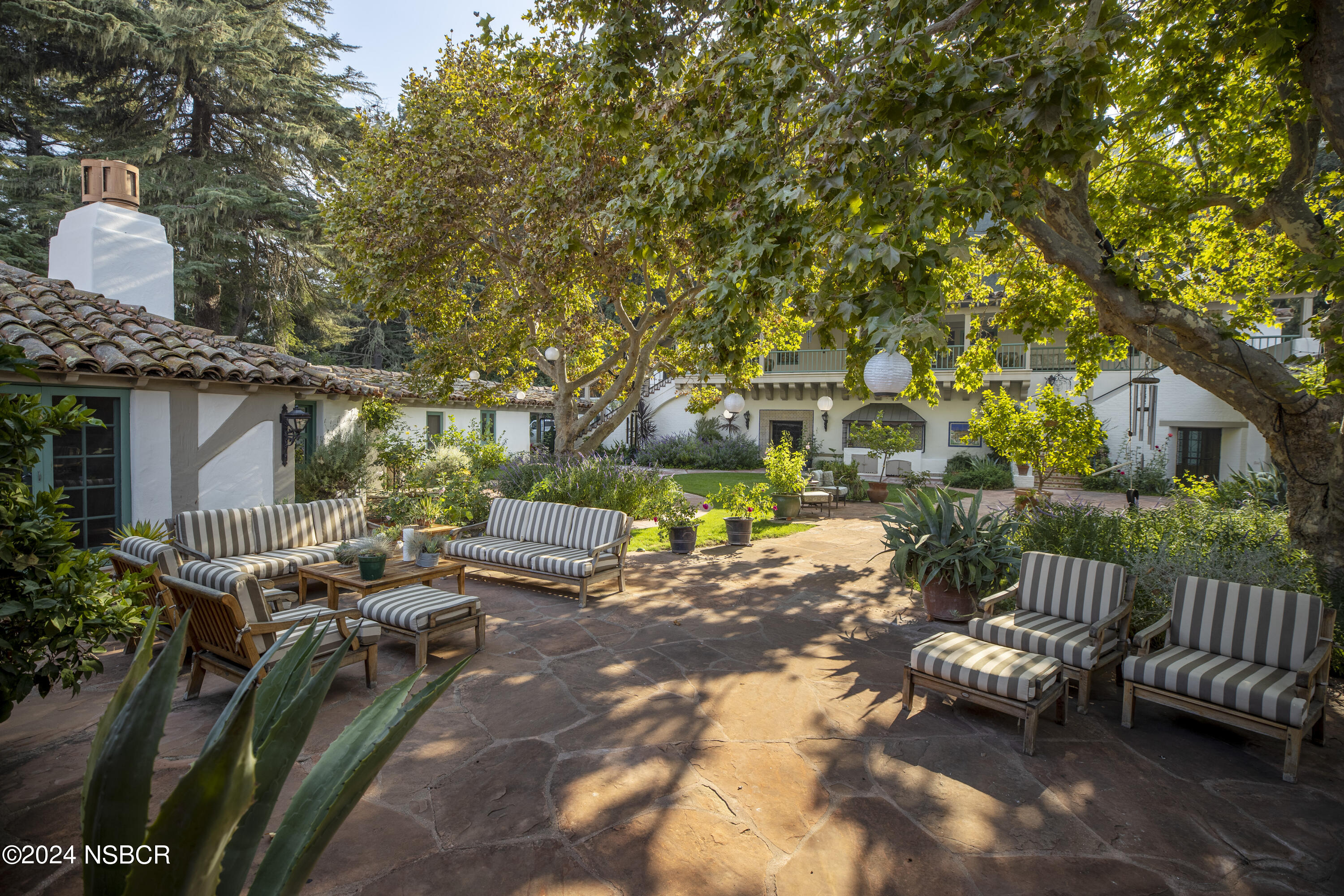 3280 Via Rancheros Road