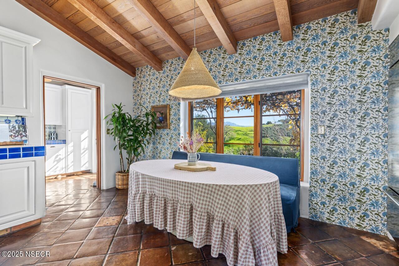 2830/2750 Calzada Avenue