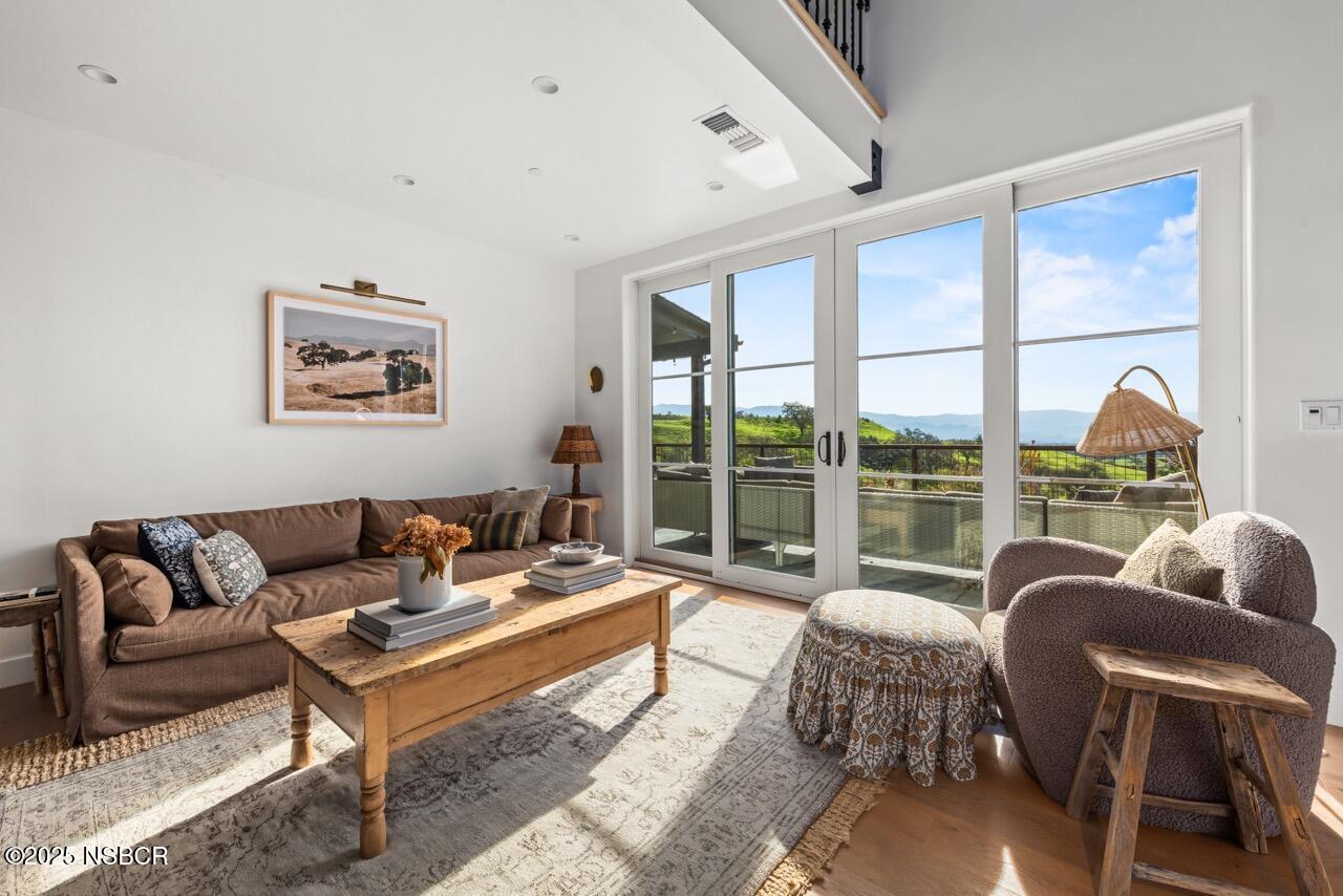 2830/2750 Calzada Avenue