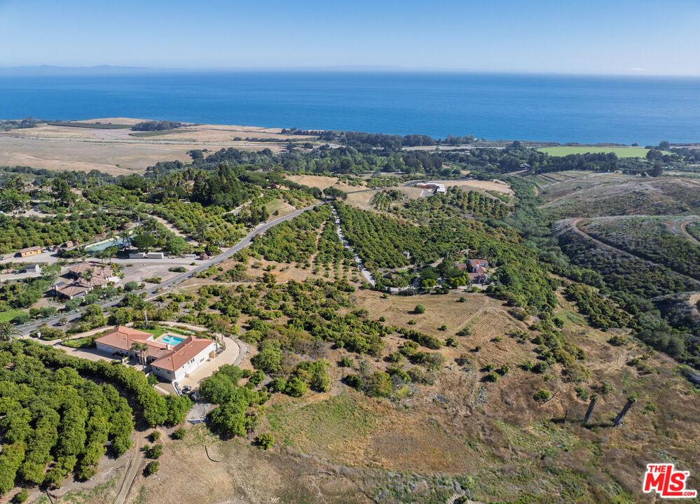 10890 Us Highway 101