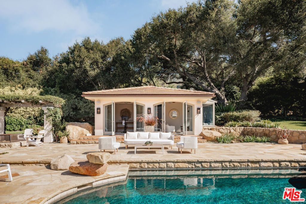 840 Ivy Lane