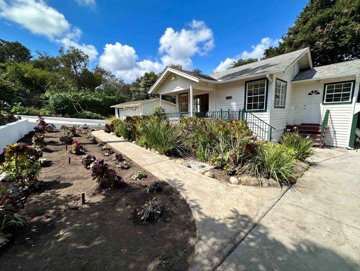 910 W Anapamu Street