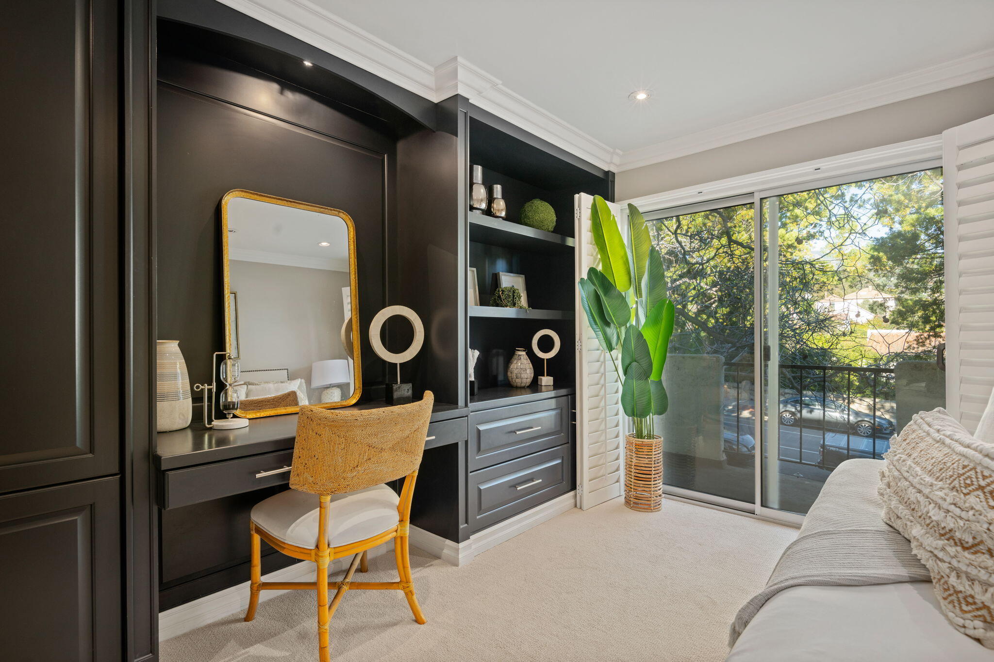 1701 Anacapa Street 9