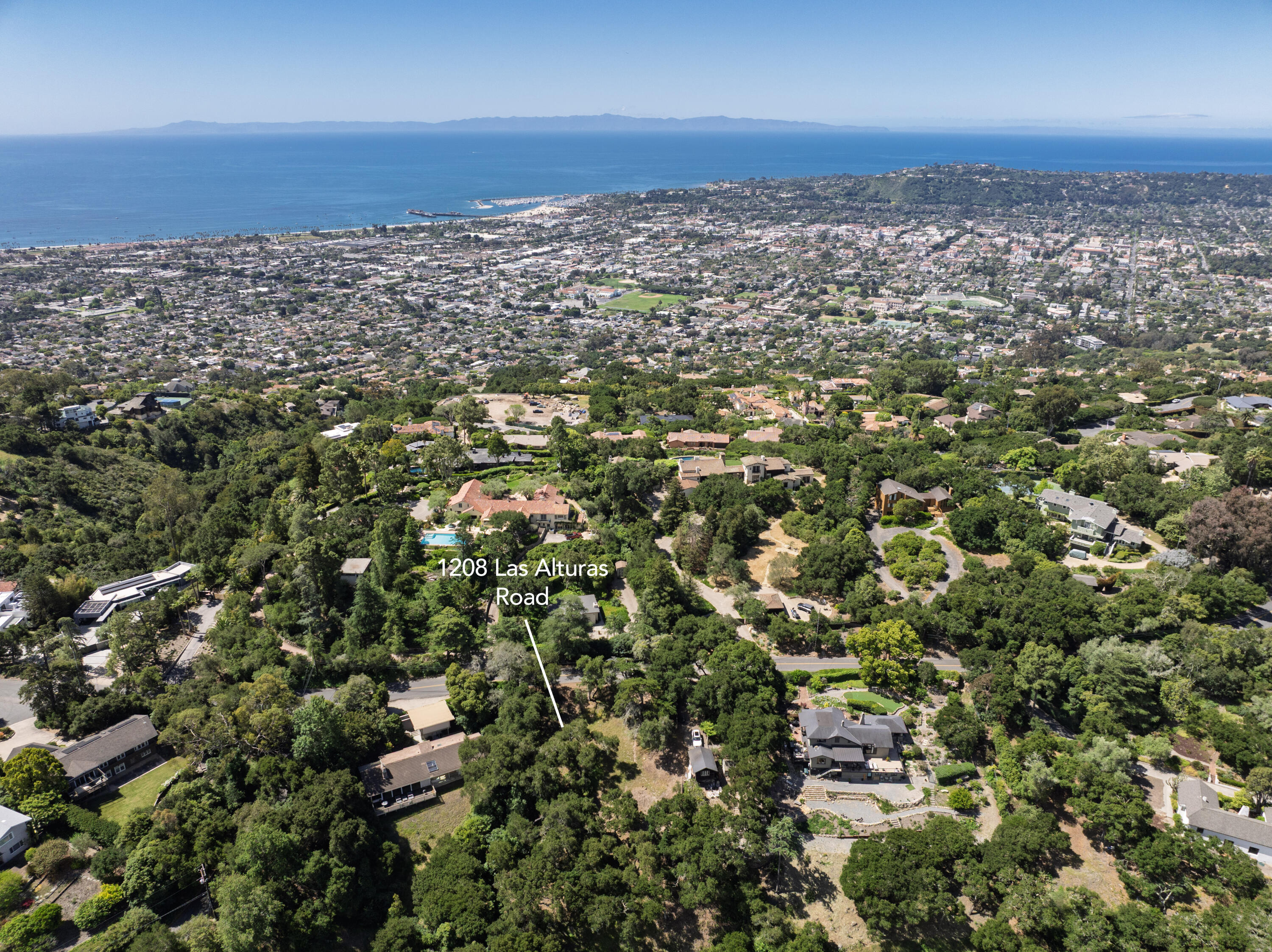 1208 Las Alturas Road