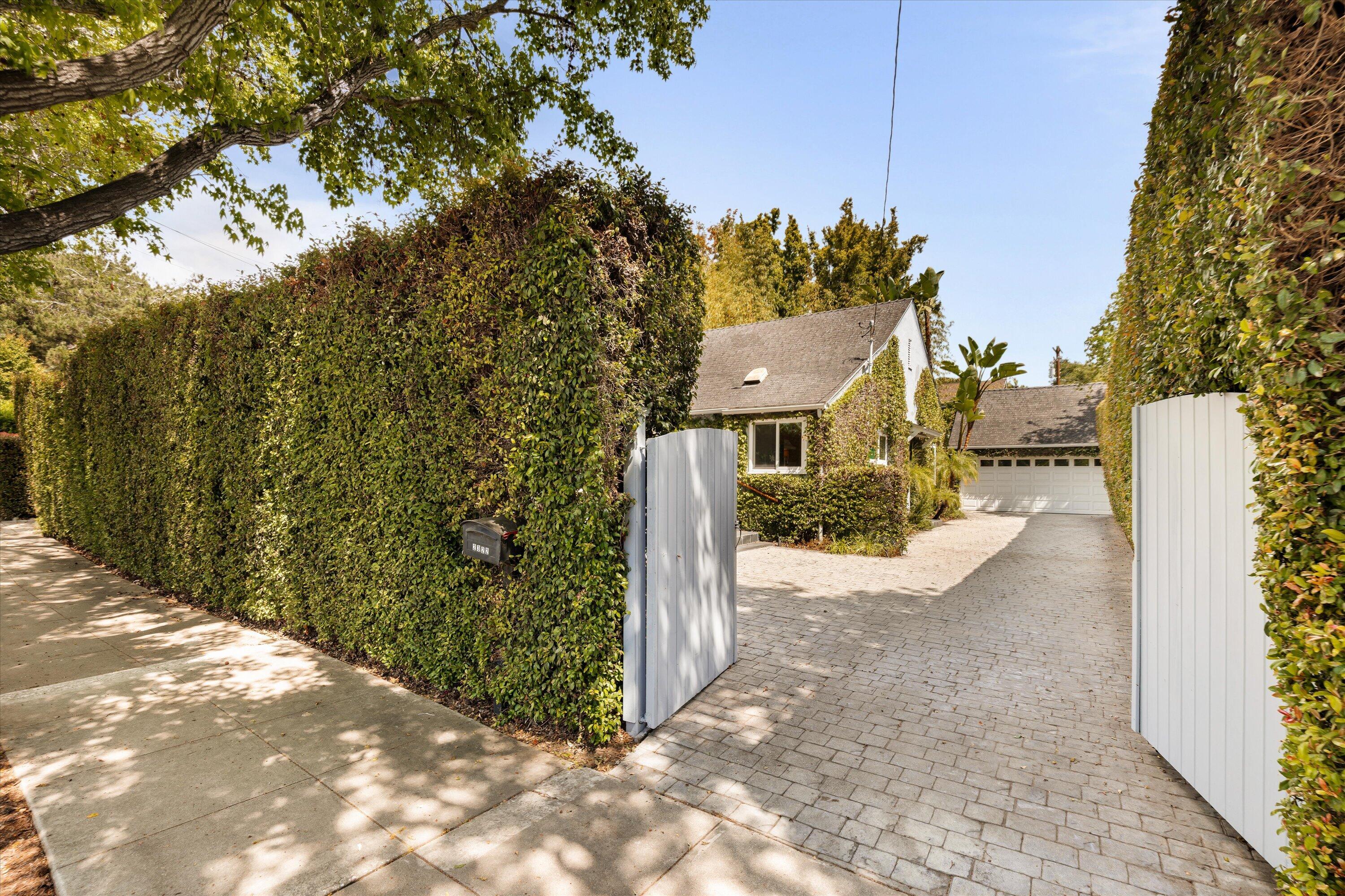 2322 Chapala Street