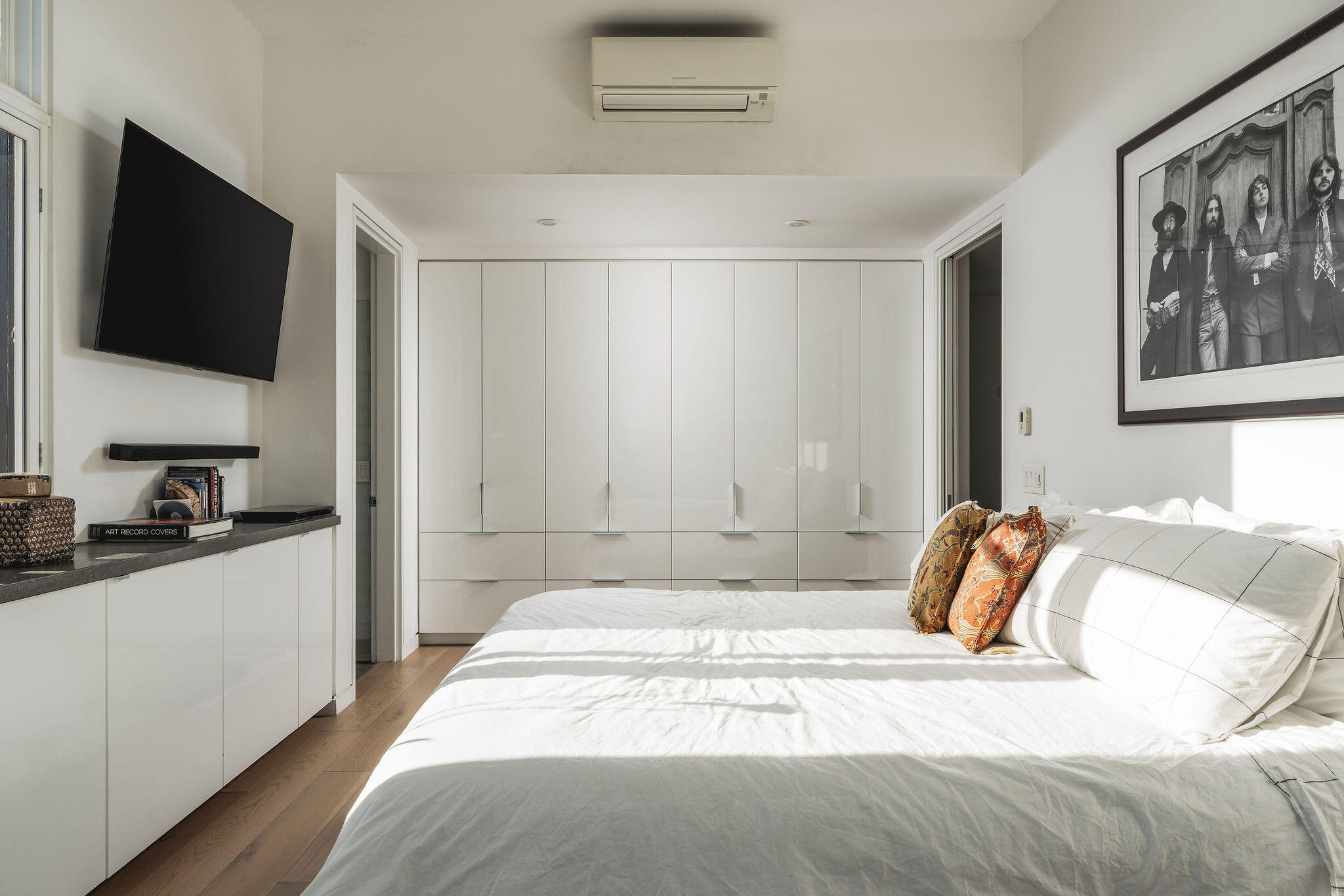 411 E Carrillo Street