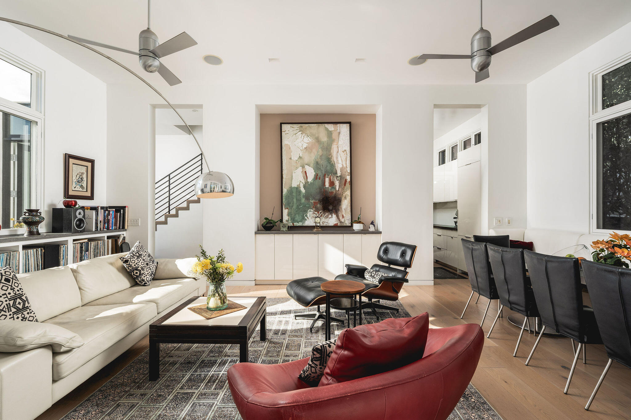 411 E Carrillo Street