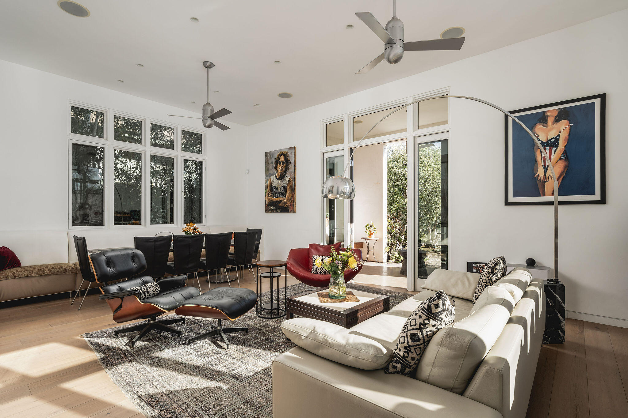 411 E Carrillo Street