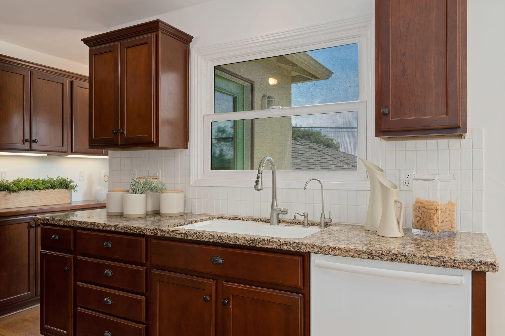 3077 Lucinda Lane
