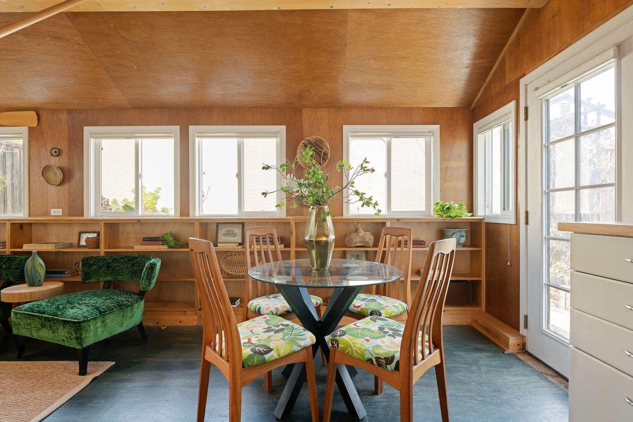 3077 Lucinda Lane