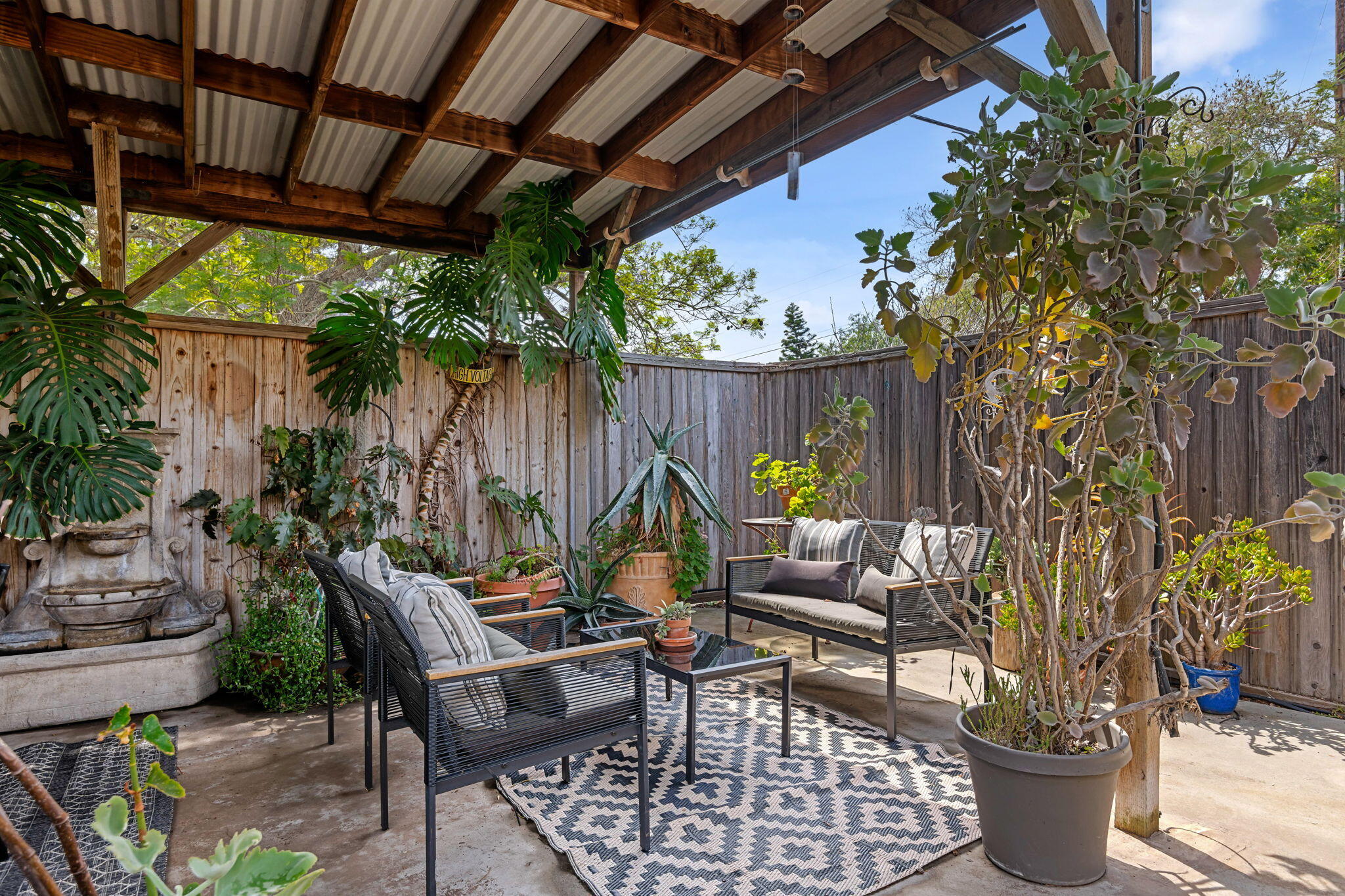 3077 Lucinda Lane