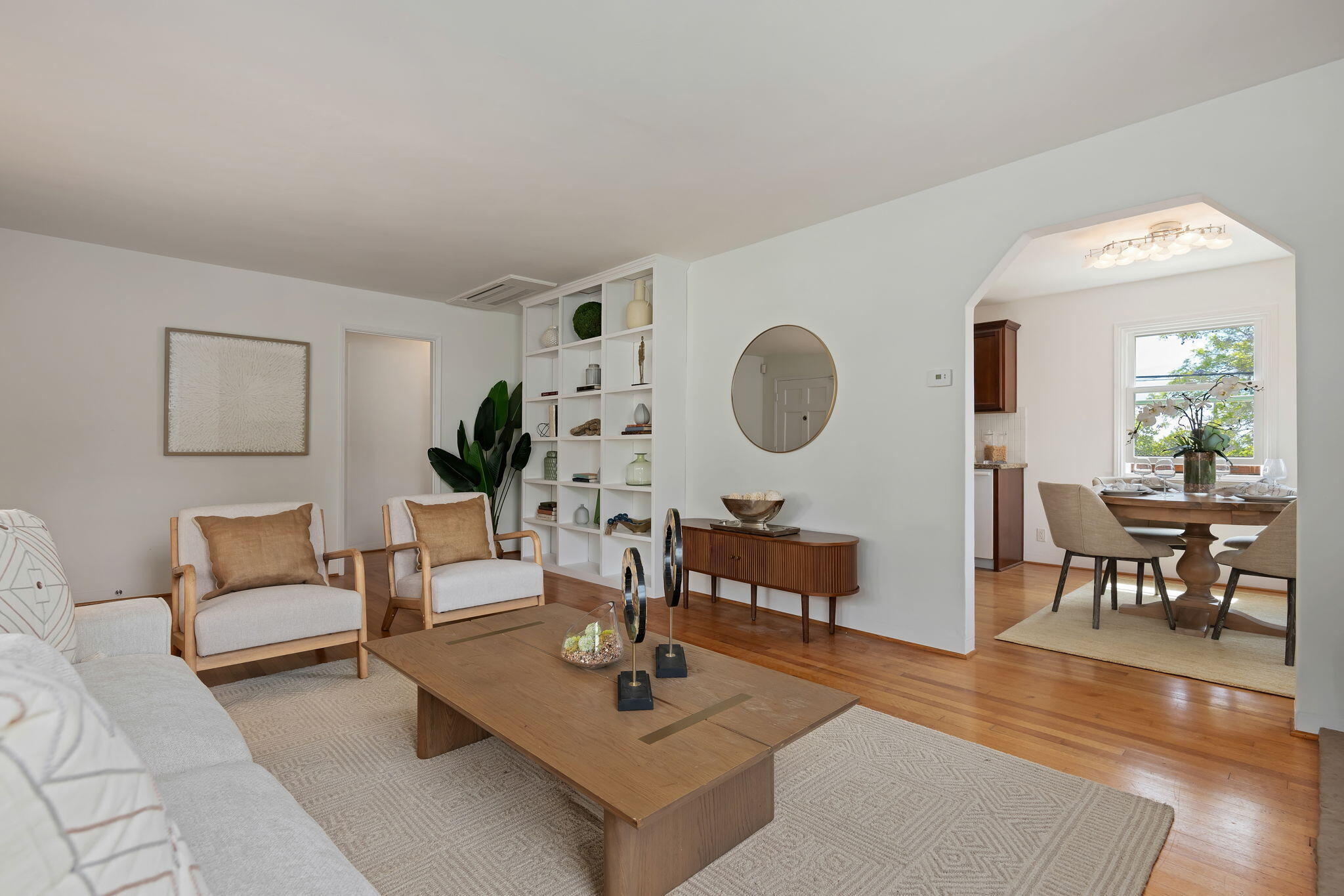 3077 Lucinda Lane