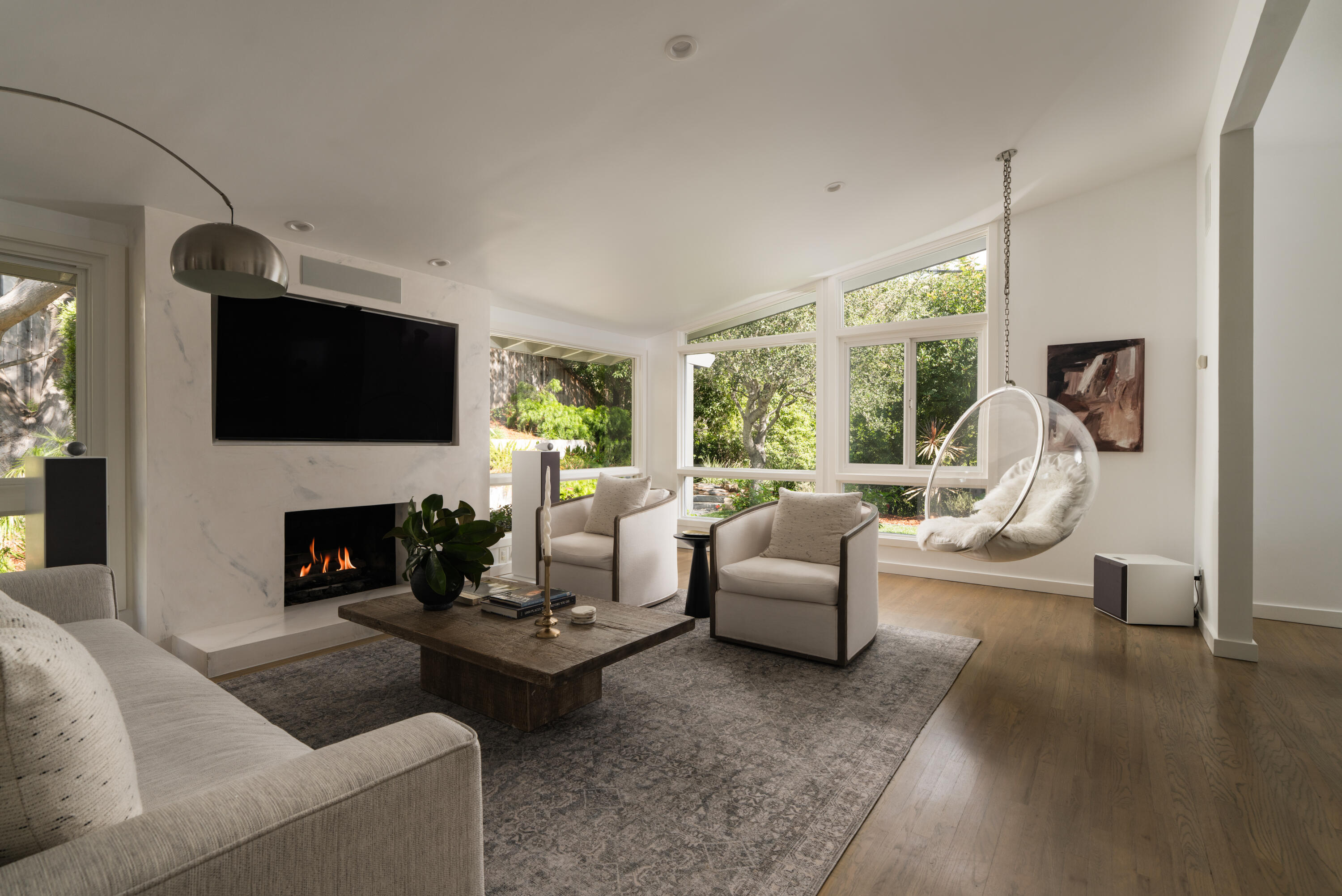 3233 Lucinda Lane