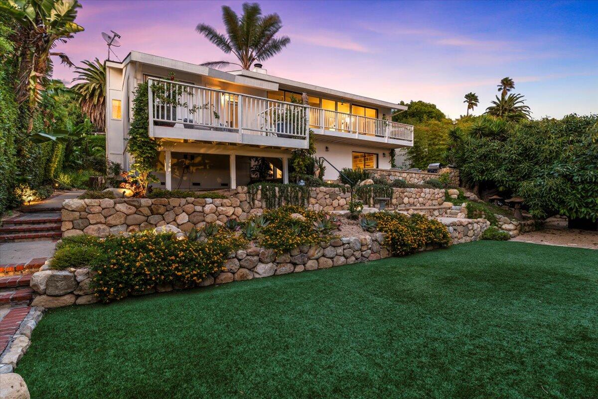 624 Las Alturas Road