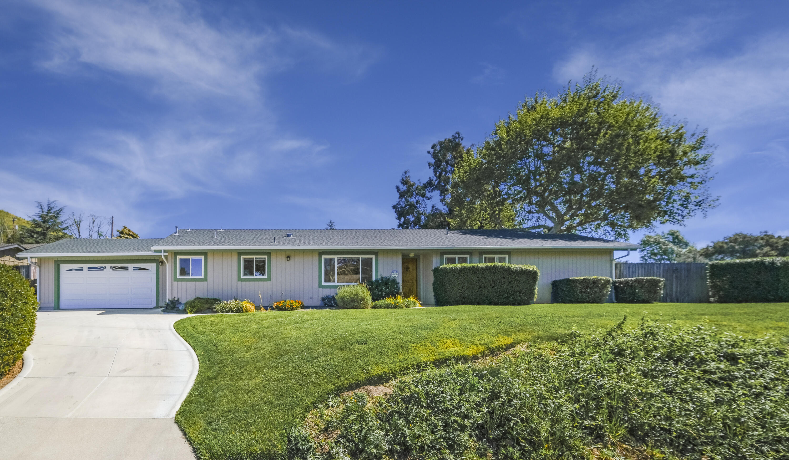 484 Kendale Road