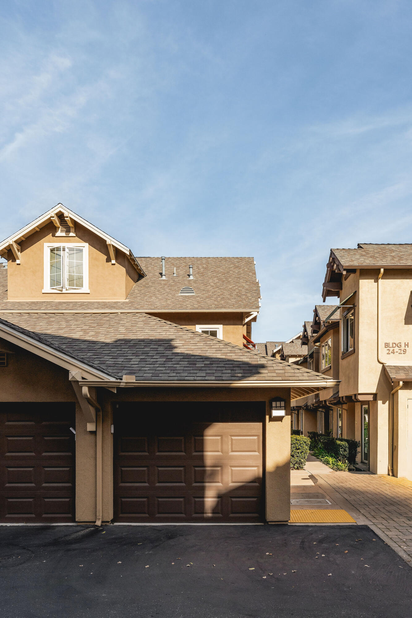 345 Kellogg Way 18