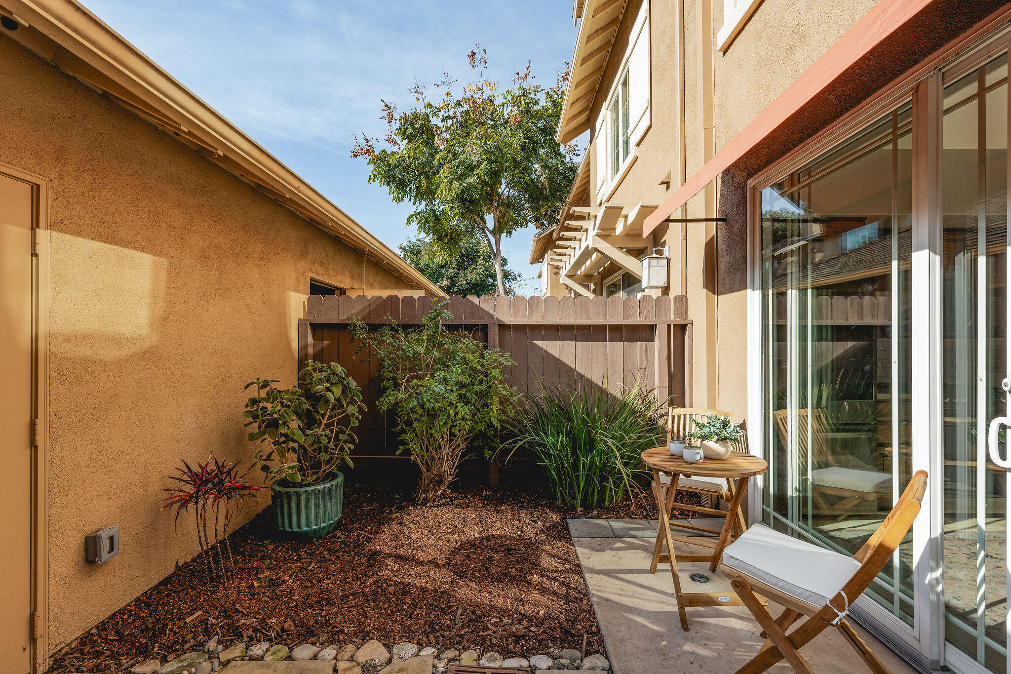 345 Kellogg Way 18