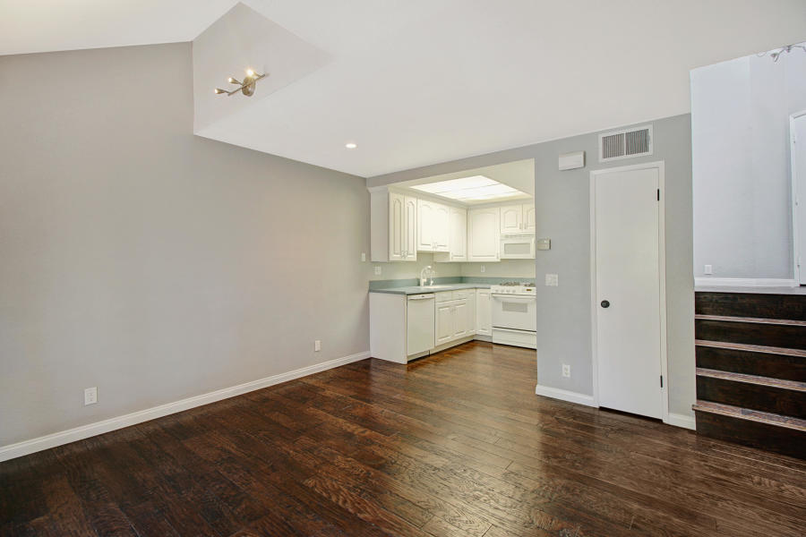 1050 Vista Del Pueblo Apt 22