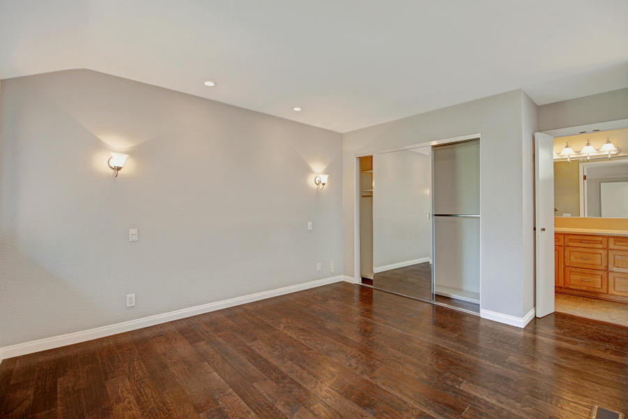 1050 Vista Del Pueblo Apt 22