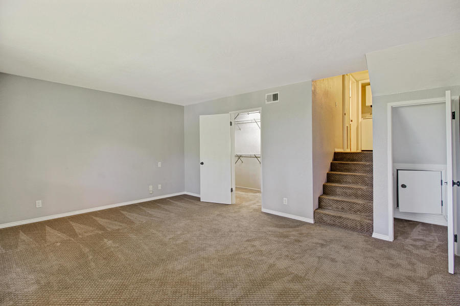 1050 Vista Del Pueblo Apt 22