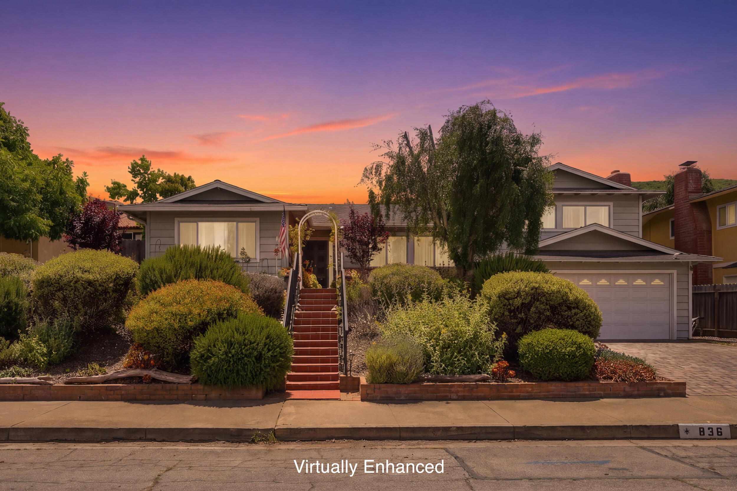 836 Clemens Way