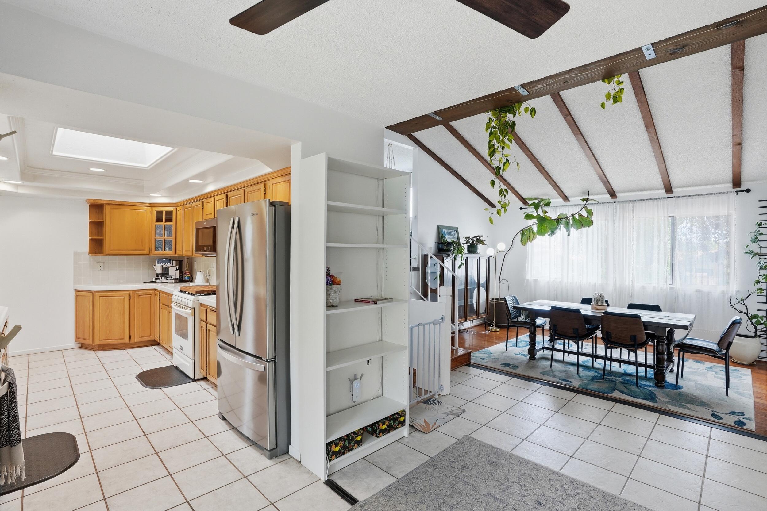 836 Clemens Way