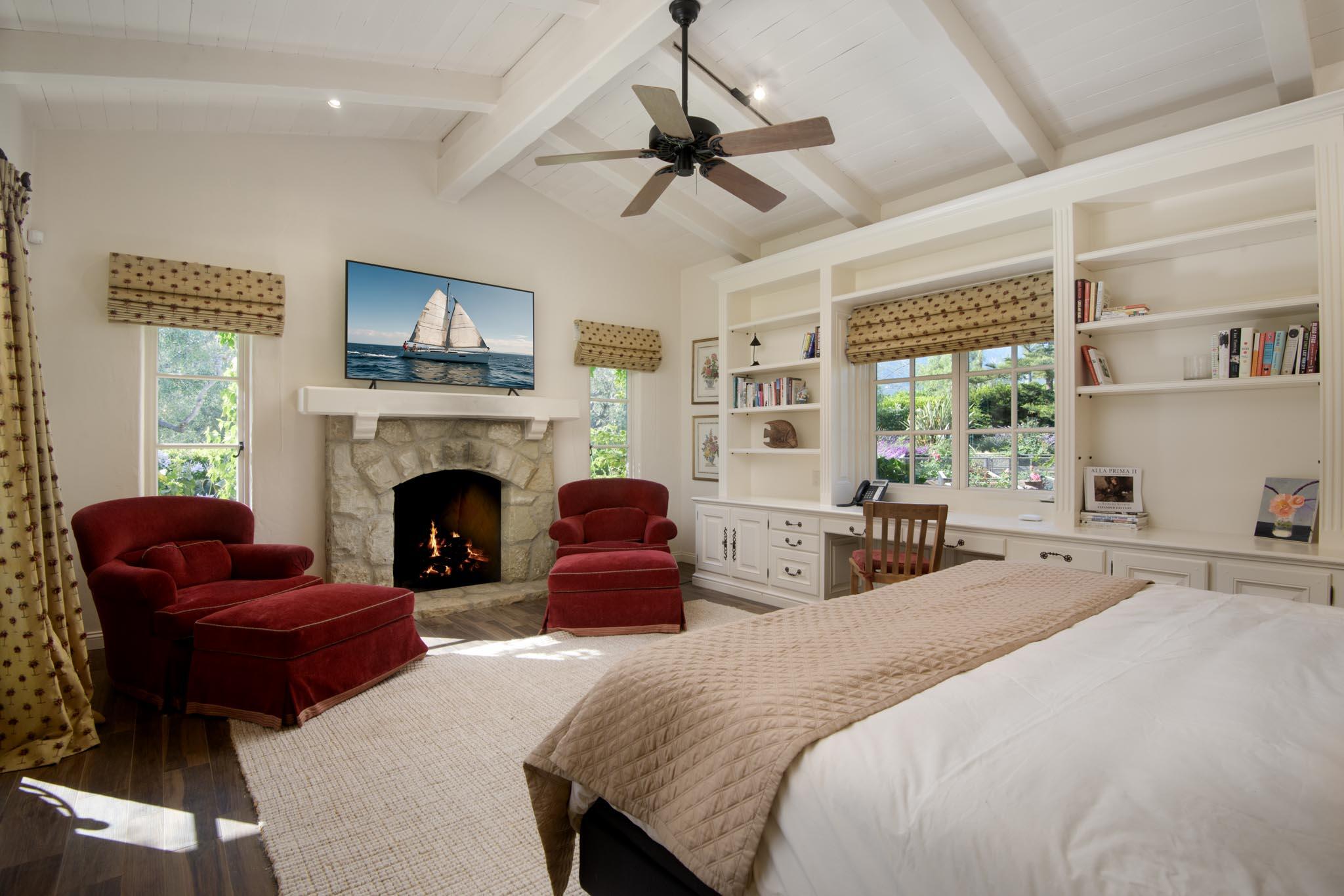 280 Las Entradas Drive