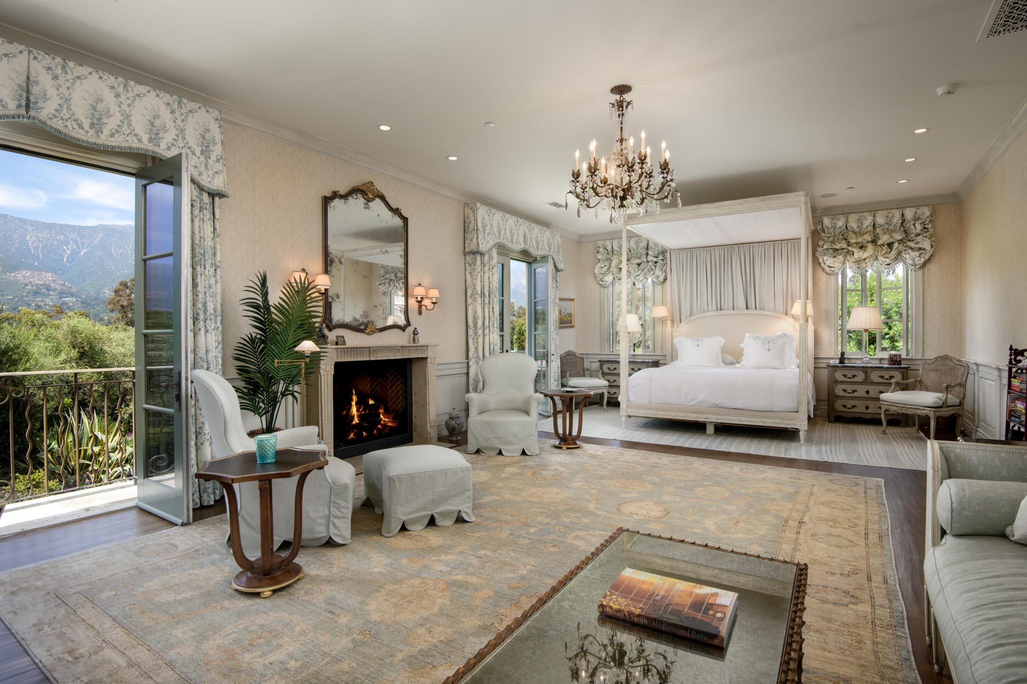 280 Las Entradas Drive