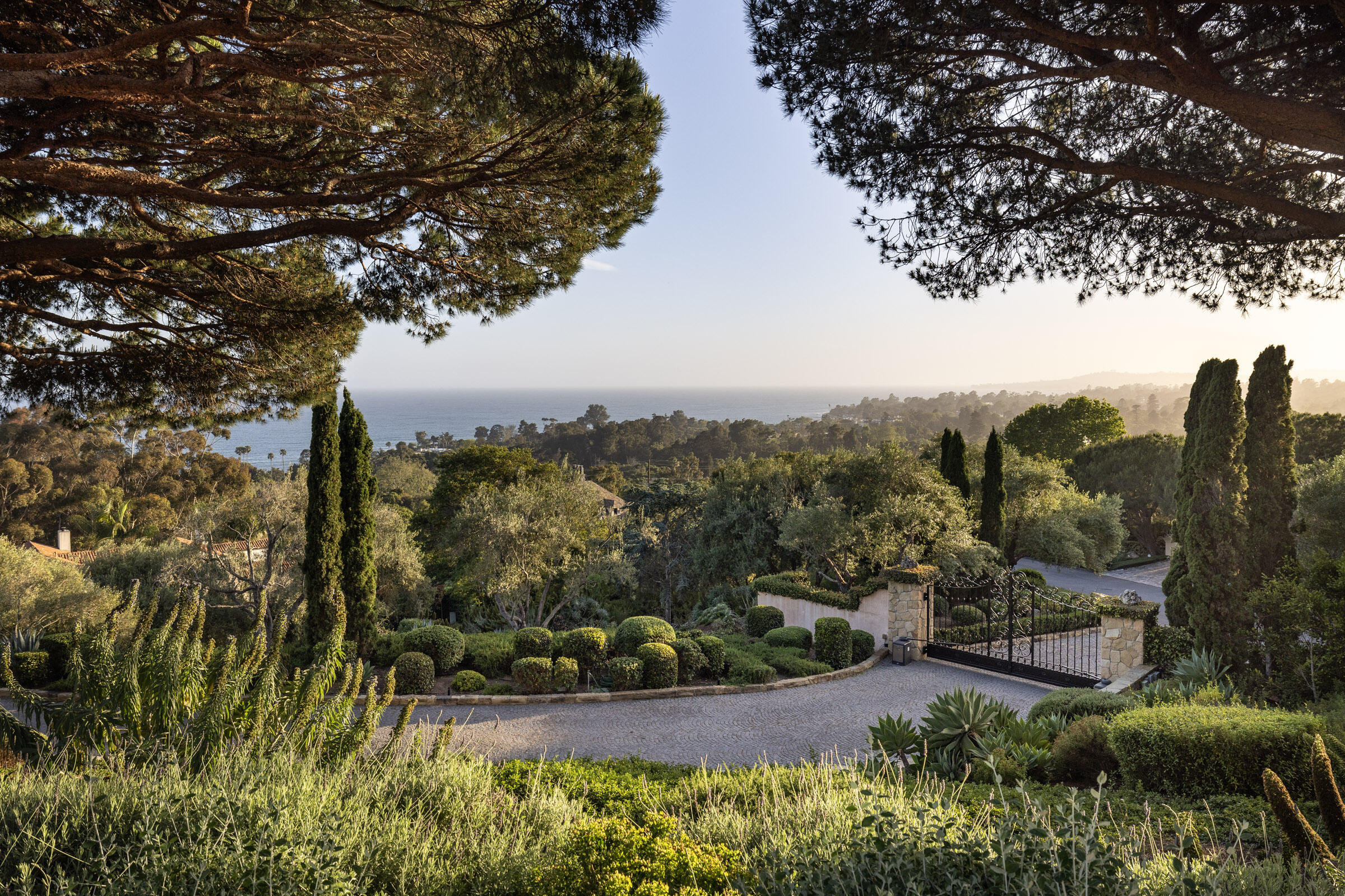 280 Las Entradas Drive