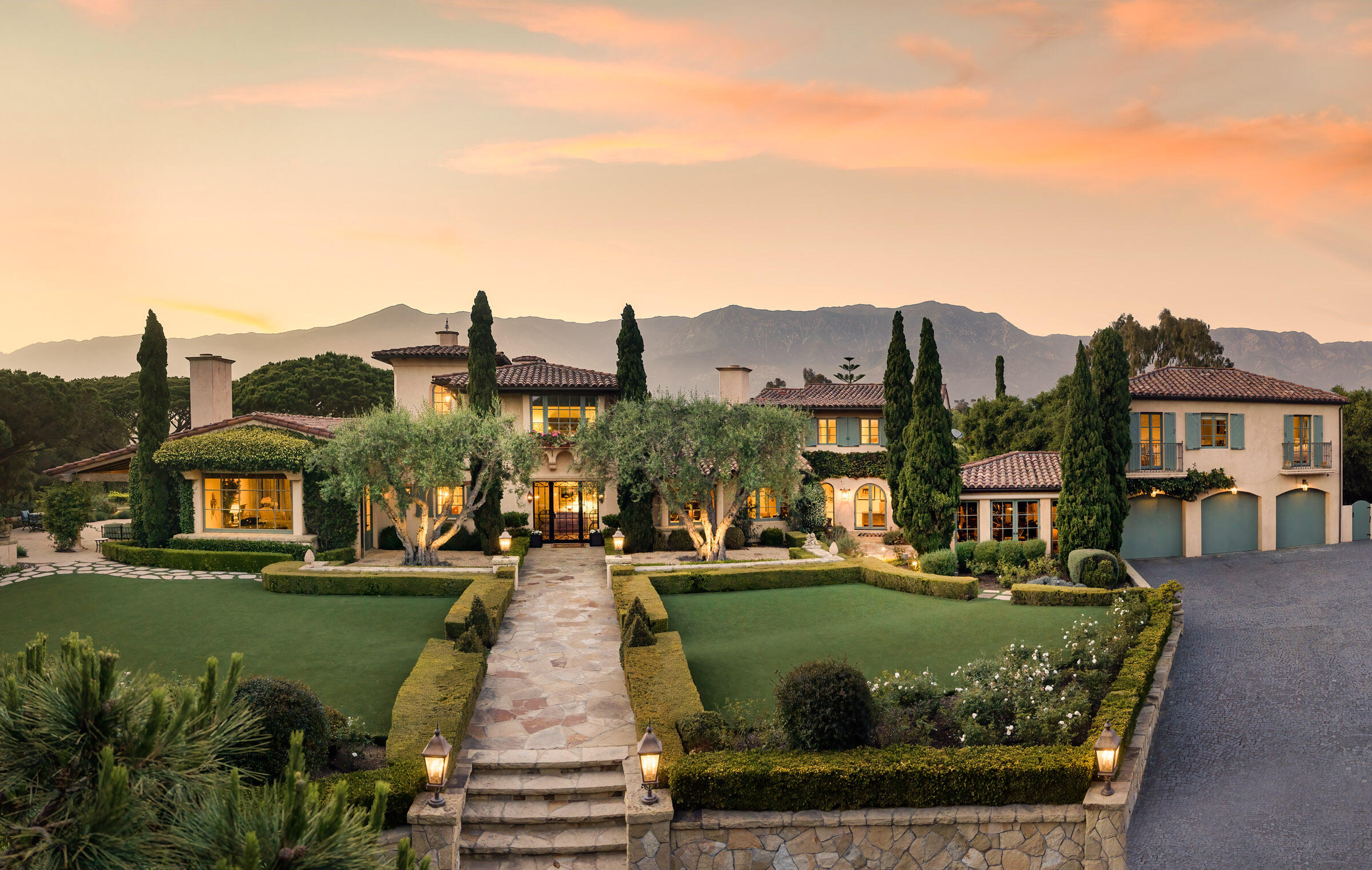 280 Las Entradas Drive