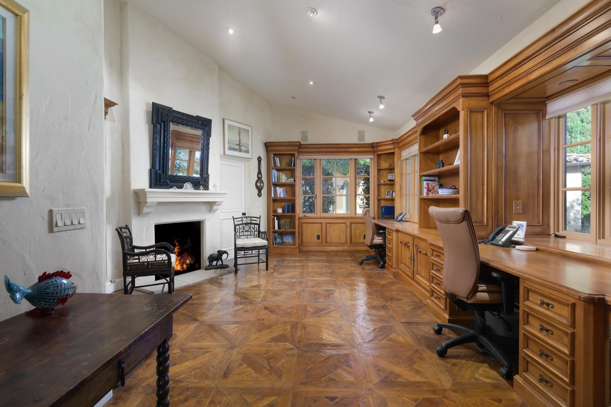 280 Las Entradas Drive