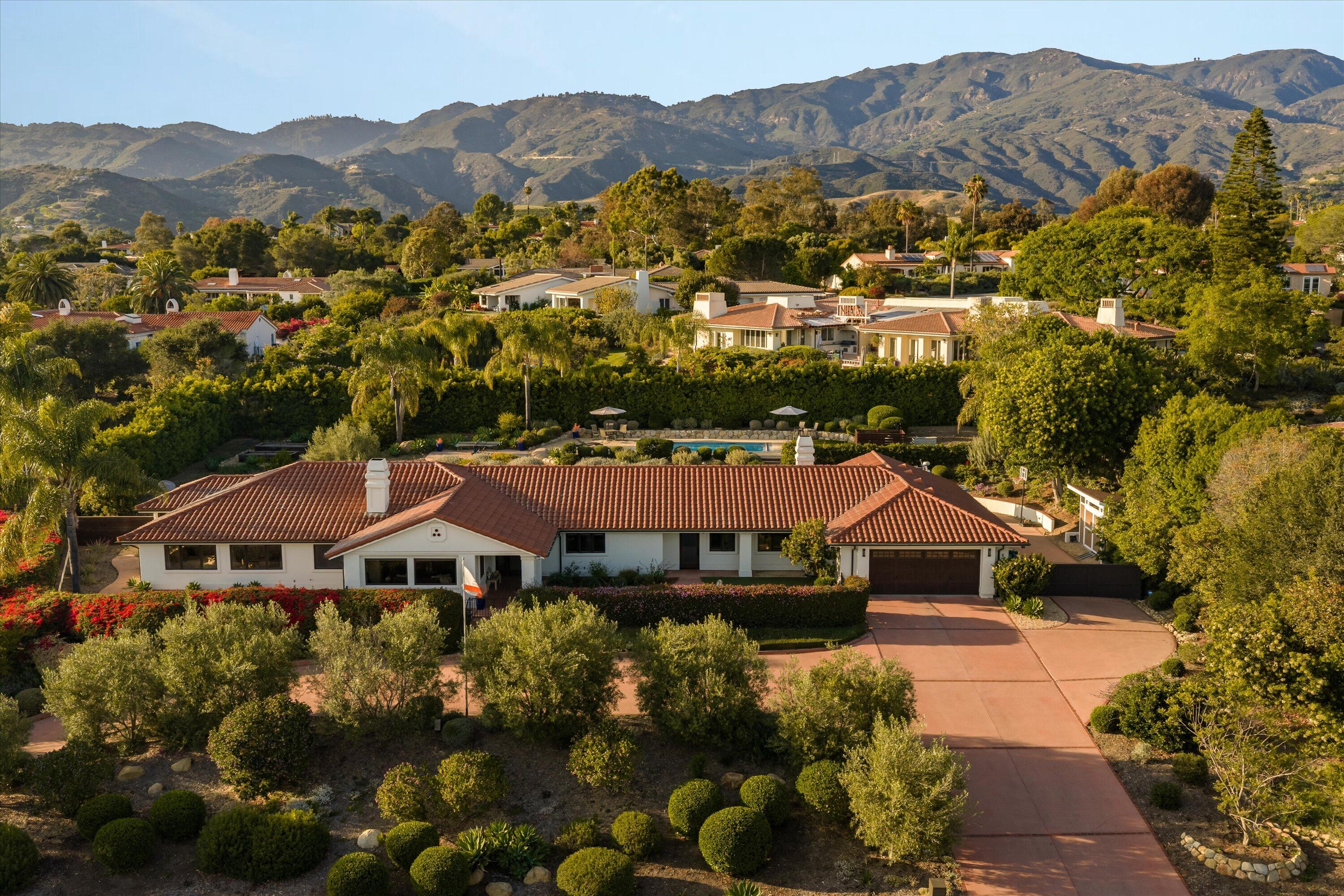 951 Via Los Padres