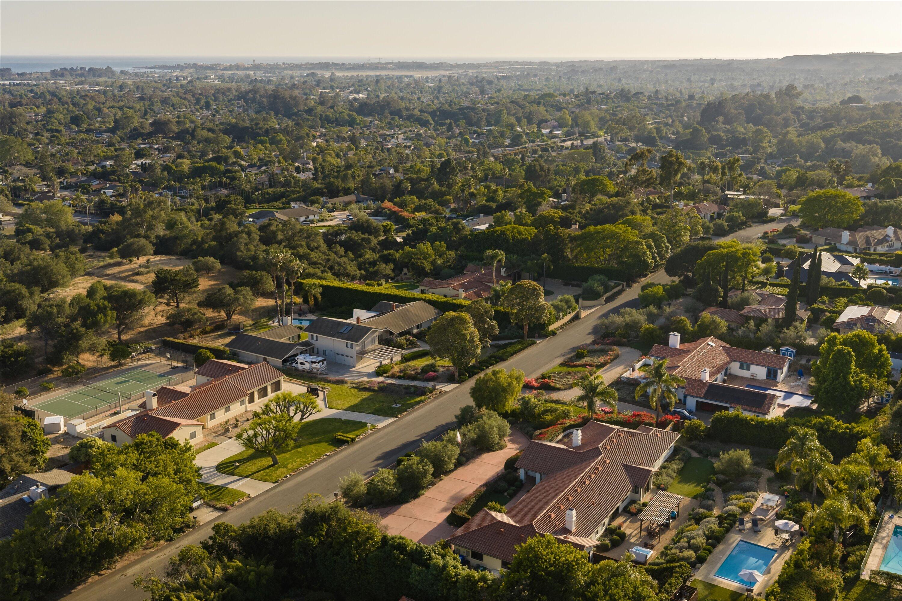 951 Via Los Padres