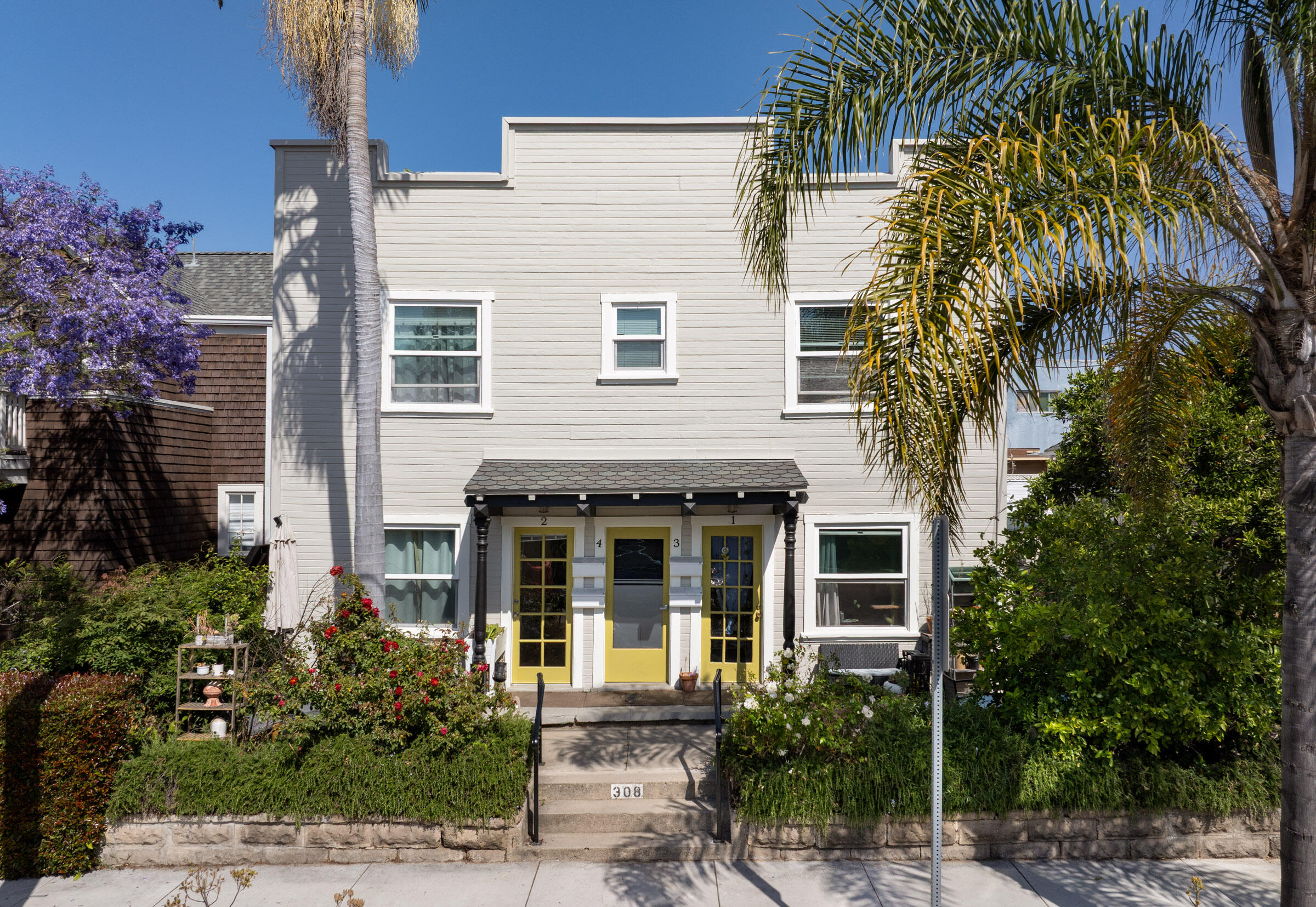 308 W De La Guerra Street