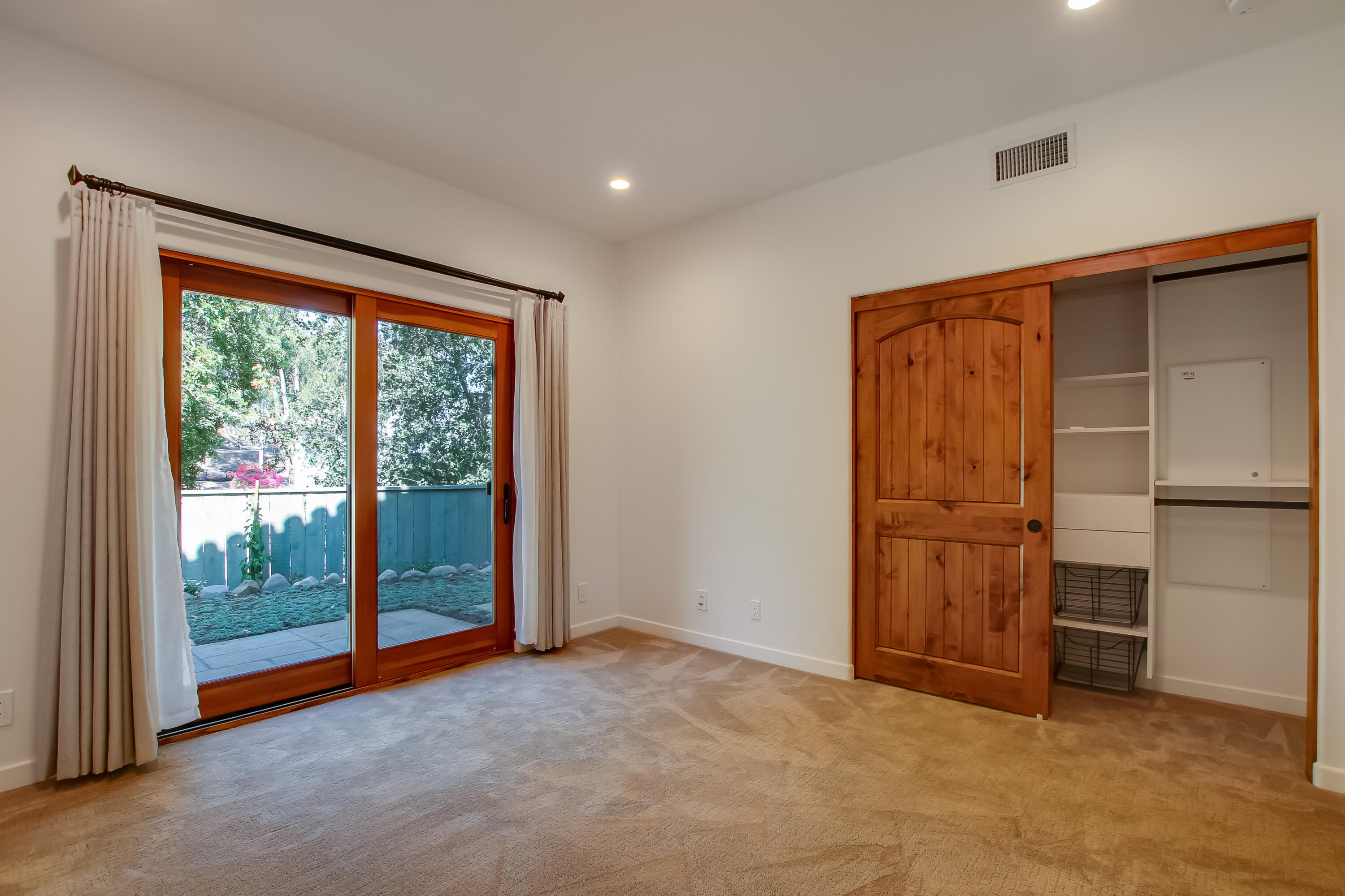731 E Anapamu Street