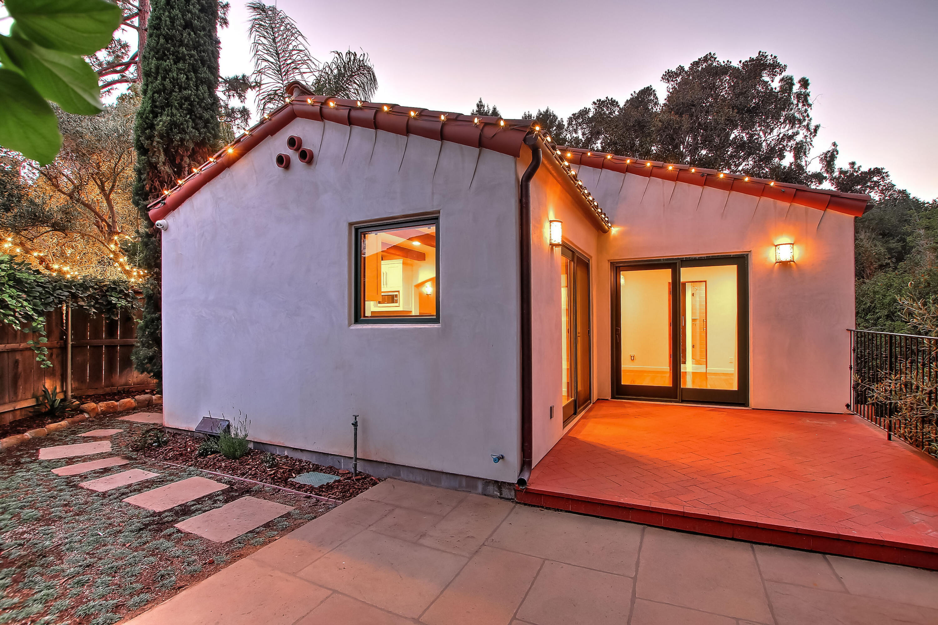 731 E Anapamu Street