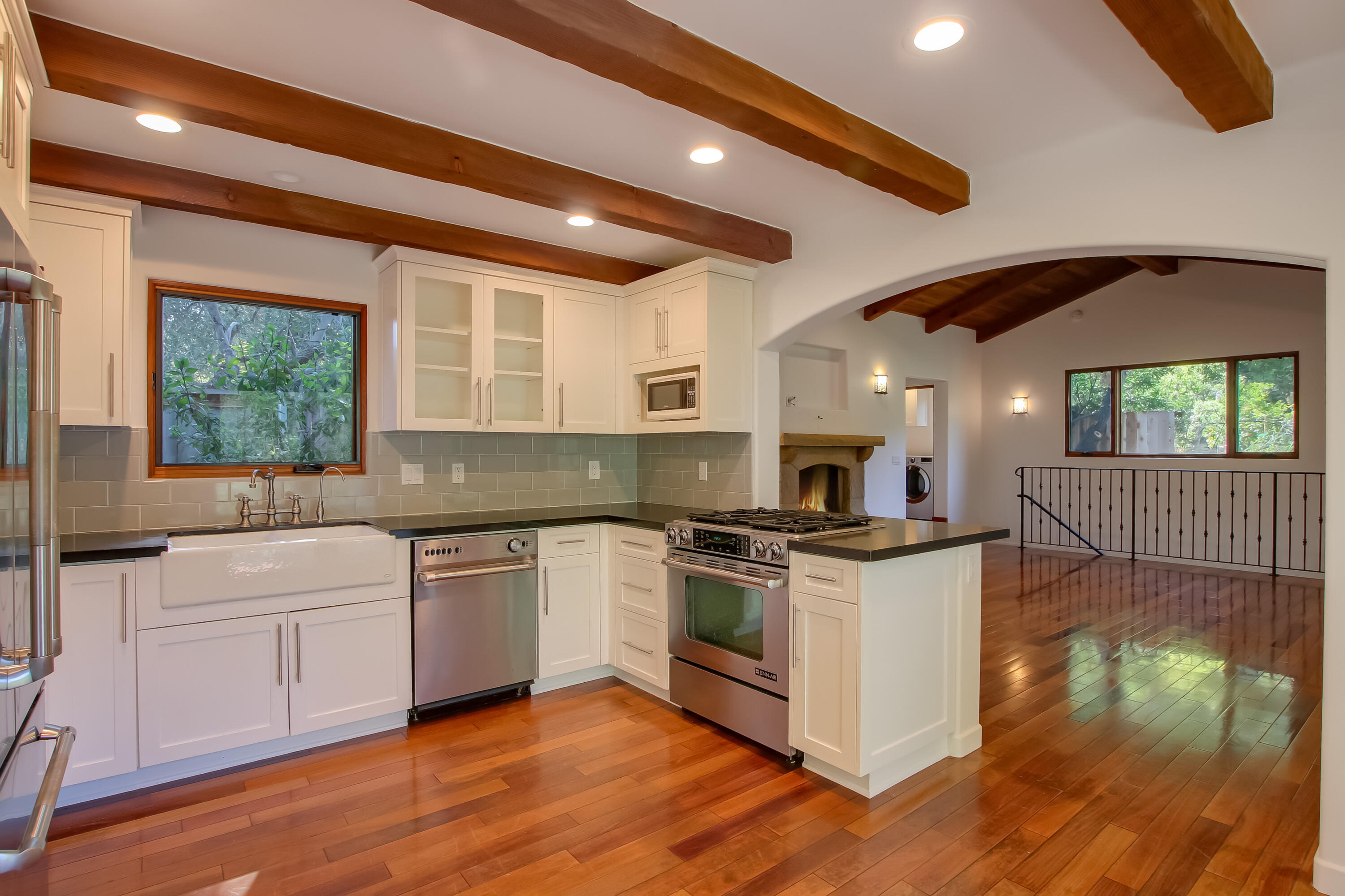 731 E Anapamu Street