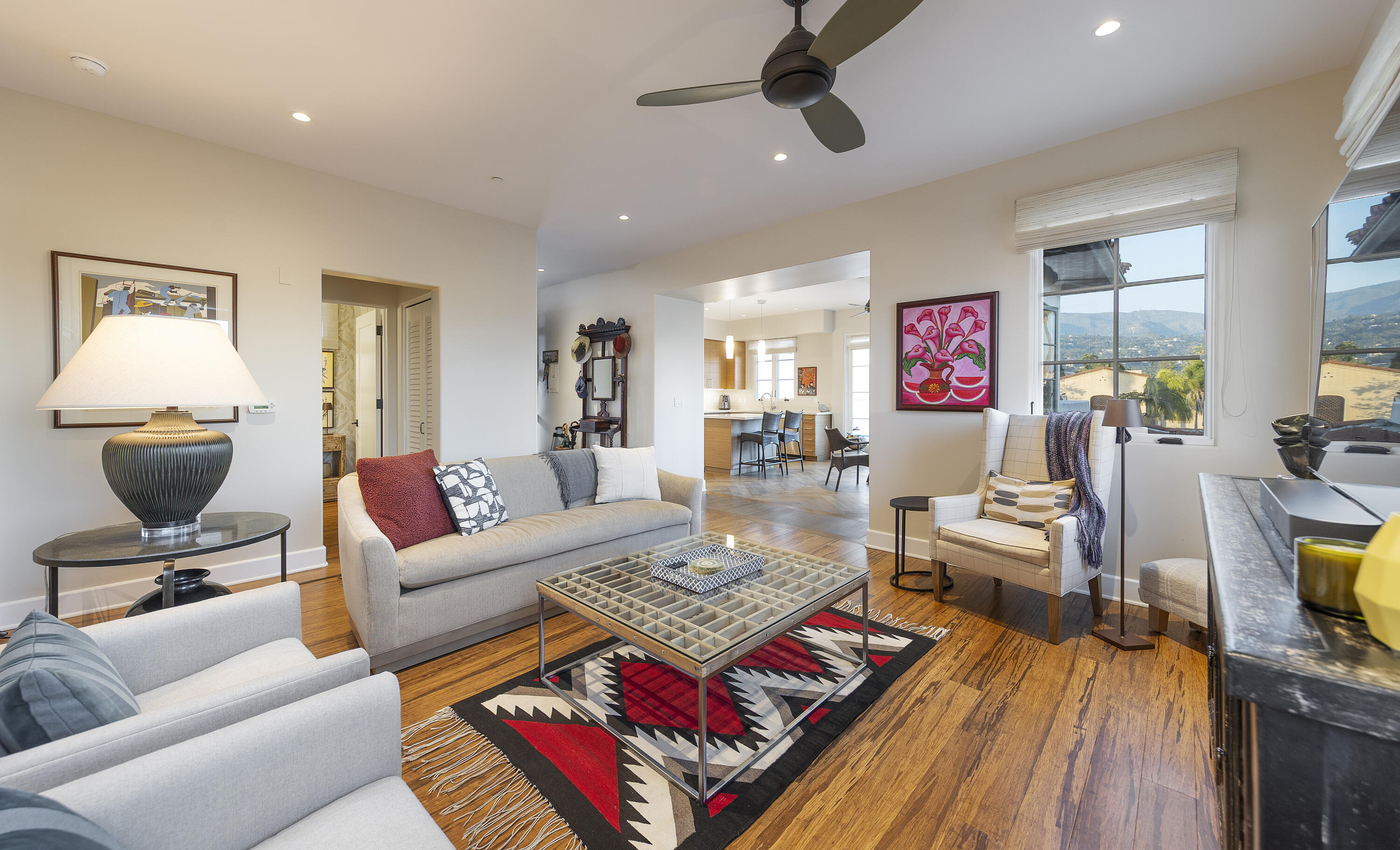 18 W Victoria Street 310