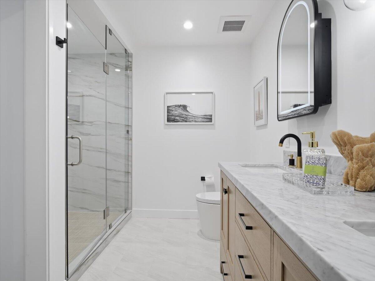 2732 Miradero Drive