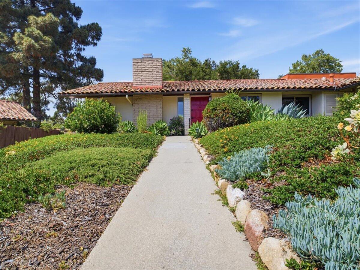 2732 Miradero Drive