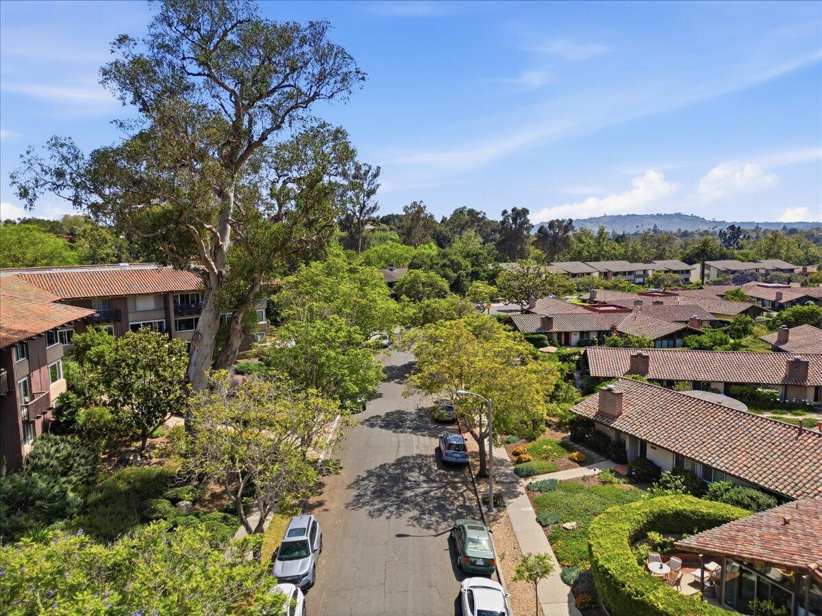 2732 Miradero Drive