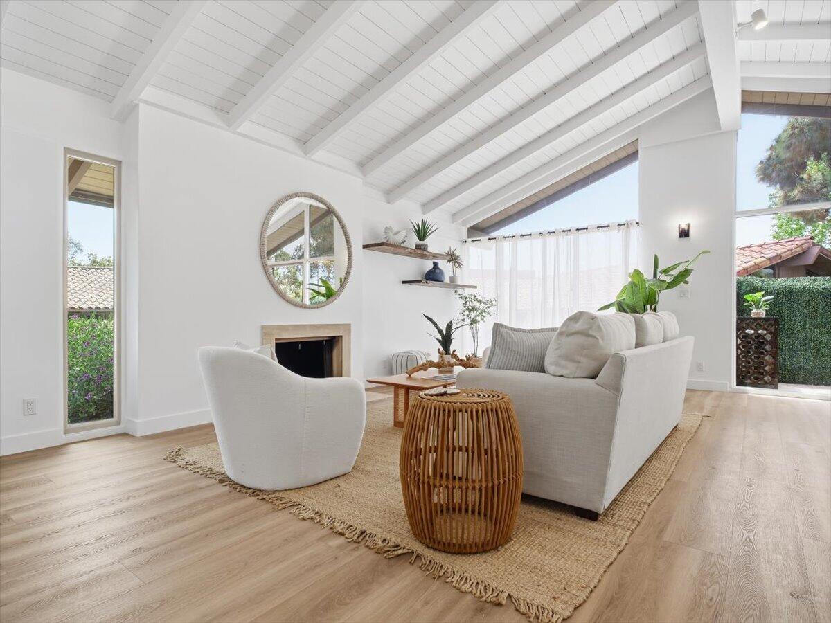 2732 Miradero Drive