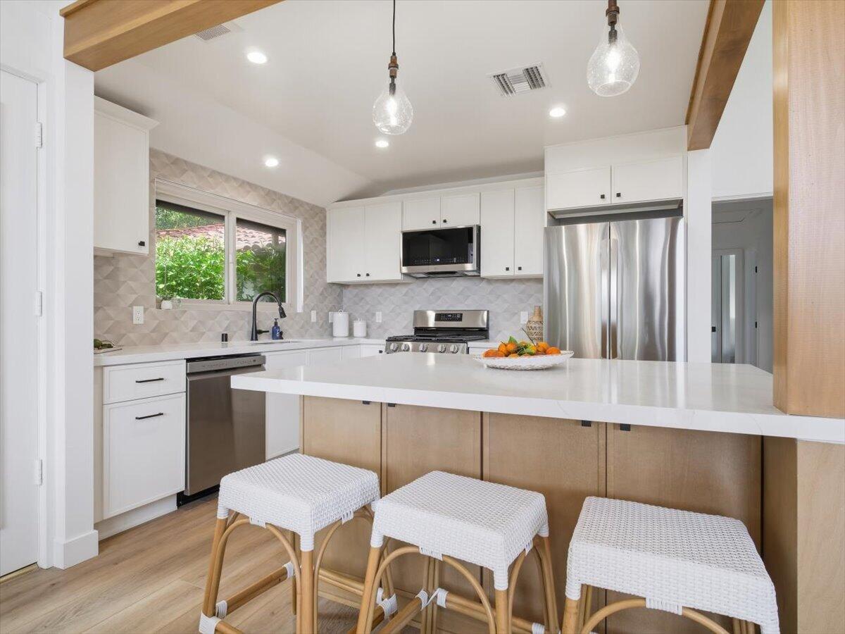 2732 Miradero Drive