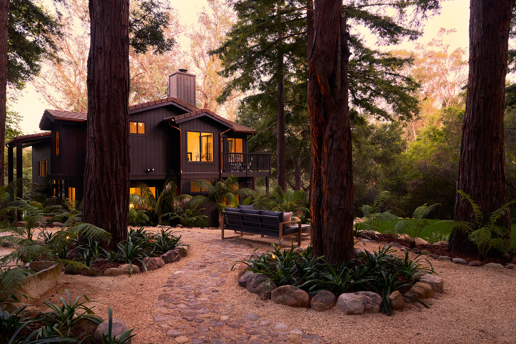921 El Rancho Road