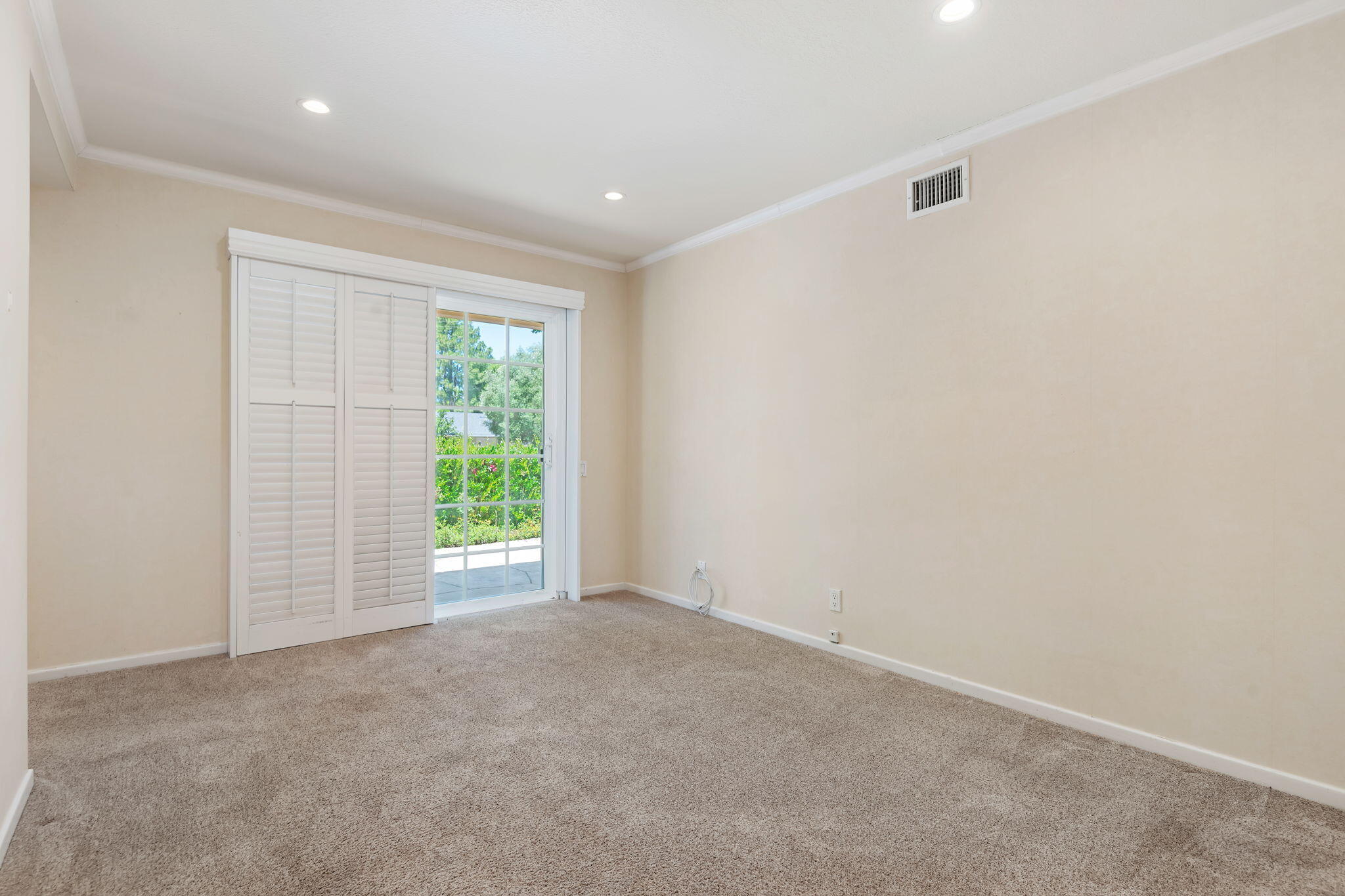 5549 Huntington Drive